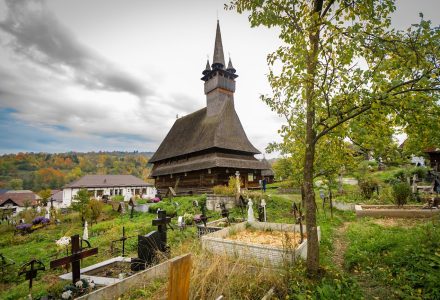Diario de Rumanía (5): Iglesias y cementerios