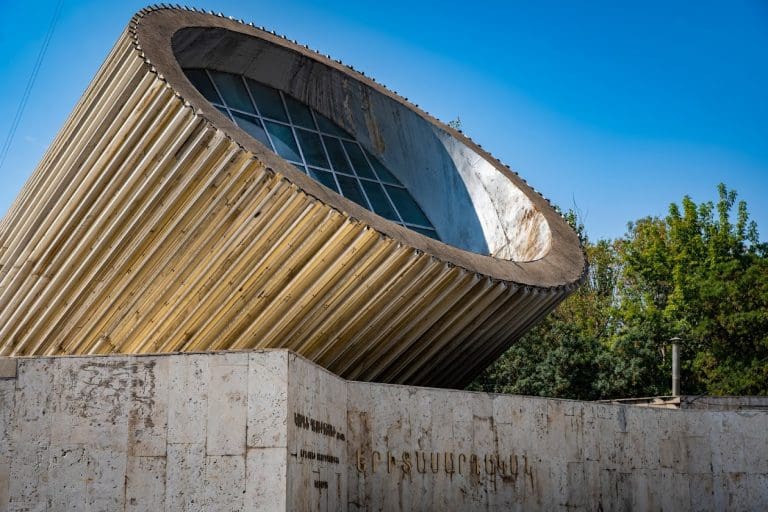 Ereván: arquitectura soviética e historia (13)
