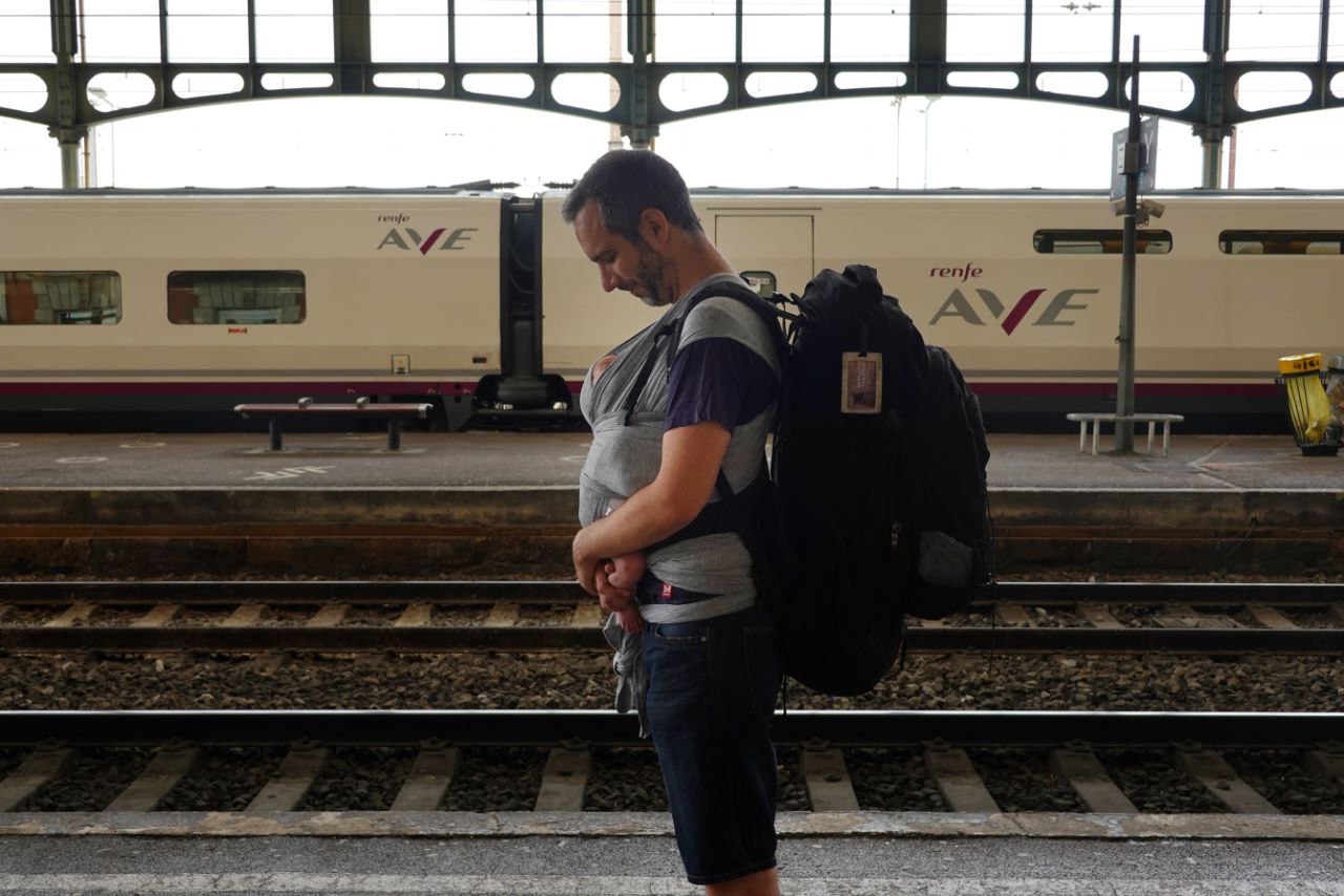 Nuestra experiencia viajando en un tren AVE con un bebé