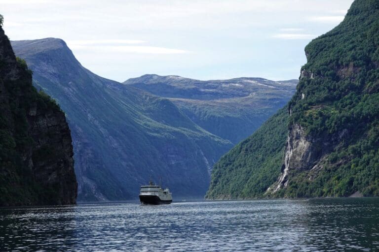 Crucero por Geirangerfjord y el Mirador del Águila (5)