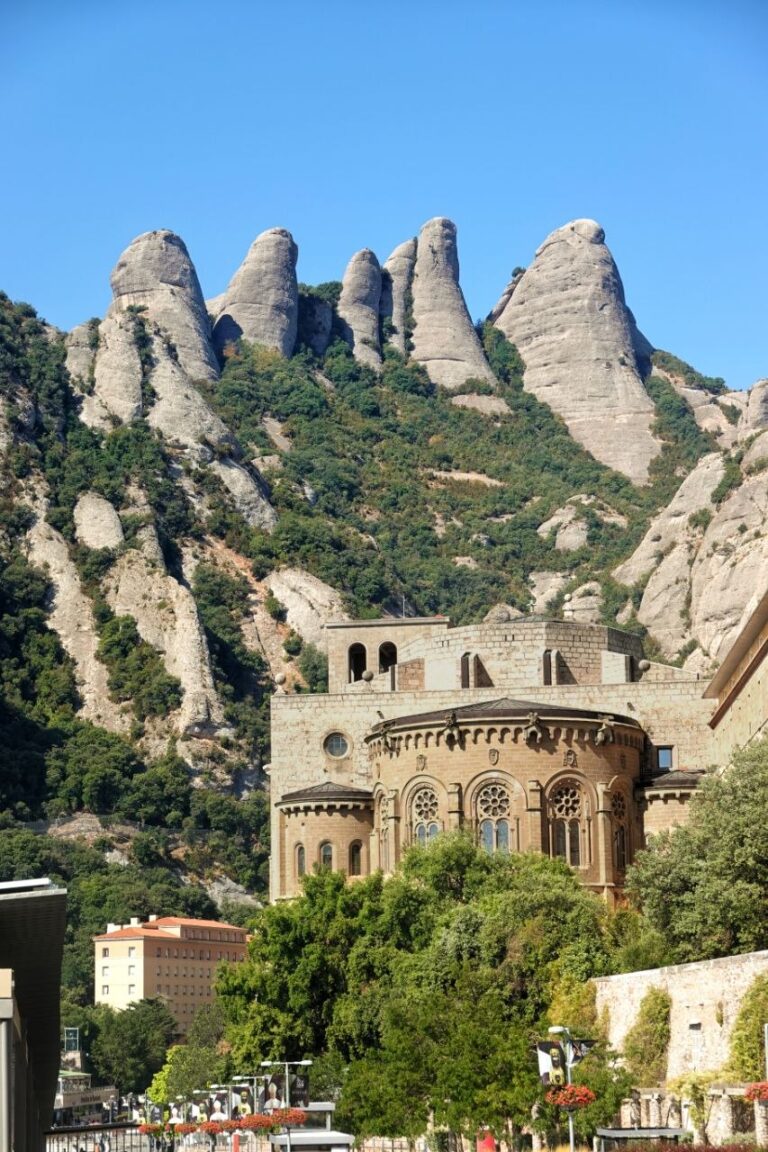 Montserrat con la peque: un día entre la montaña y la Moreneta